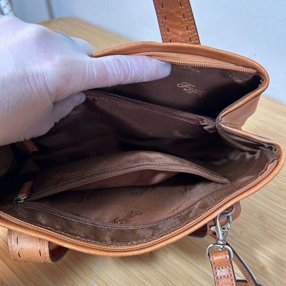 Fossil Tan Leather Crossbody Bag - Picture 8 of 10